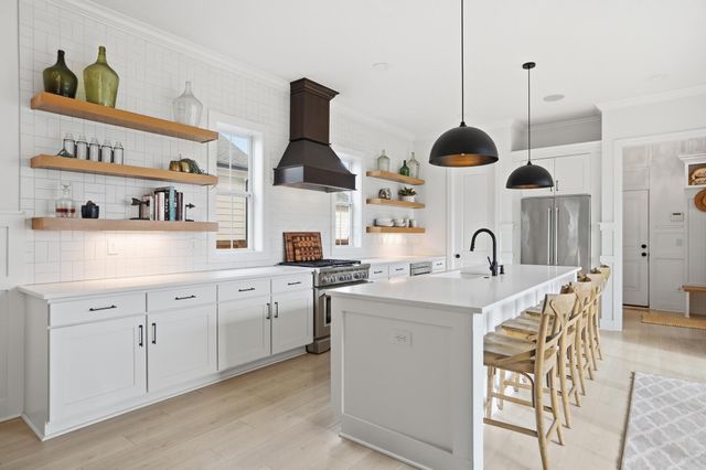 1915 Red Oak Street, Lewis Center, OH 43035