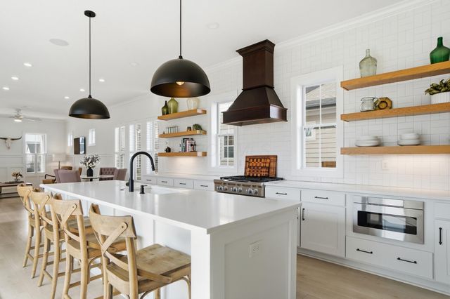 1915 Red Oak Street, Lewis Center, OH 43035