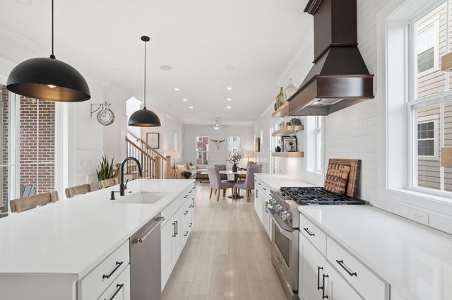 1915 Red Oak Street, Lewis Center, OH 43035