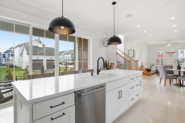 1915 Red Oak Street, Lewis Center, OH 43035