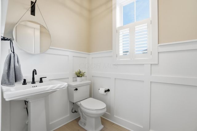 1915 Red Oak Street, Lewis Center, OH 43035