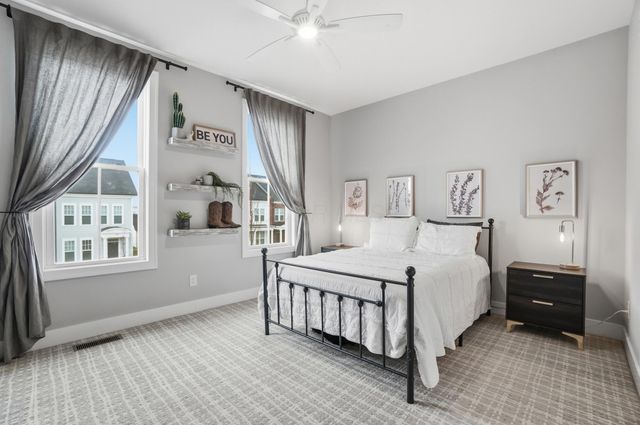 1915 Red Oak Street, Lewis Center, OH 43035