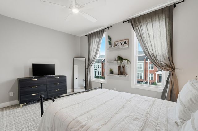 1915 Red Oak Street, Lewis Center, OH 43035