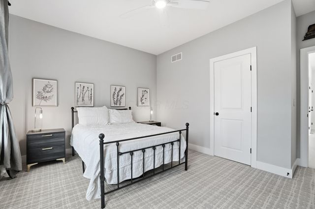 1915 Red Oak Street, Lewis Center, OH 43035