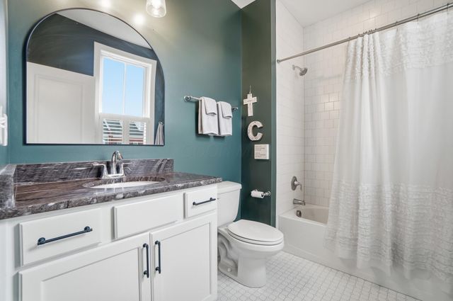 1915 Red Oak Street, Lewis Center, OH 43035