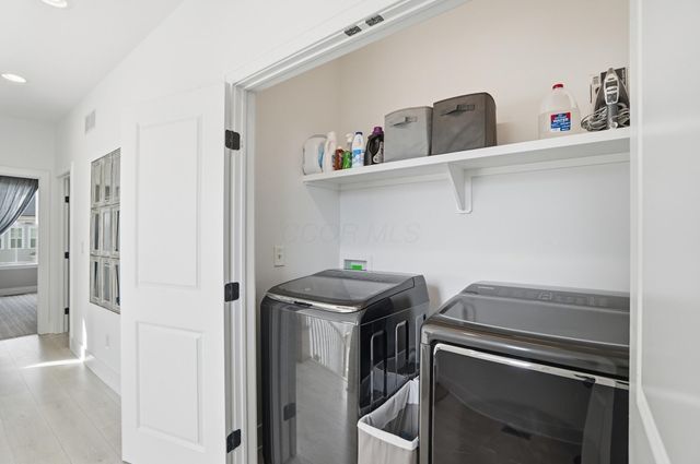 1915 Red Oak Street, Lewis Center, OH 43035