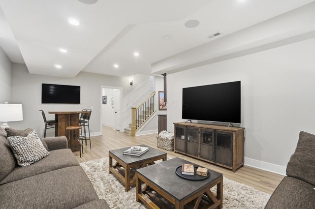 1915 Red Oak Street, Lewis Center, OH 43035