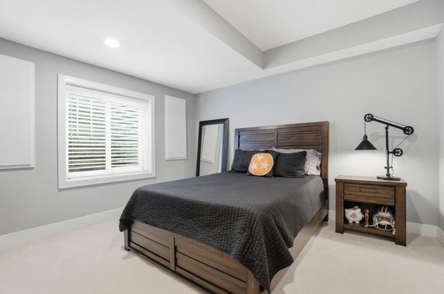 1915 Red Oak Street, Lewis Center, OH 43035