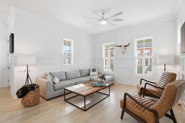 1915 Red Oak Street, Lewis Center, OH 43035