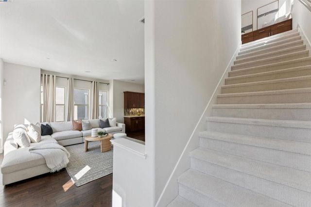 1360 Brookline Loop, Pleasanton, CA 94566