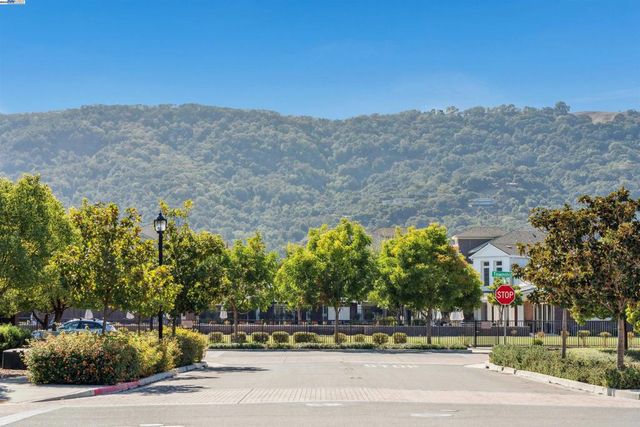 1360 Brookline Loop, Pleasanton, CA 94566