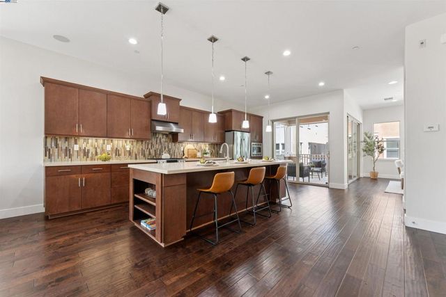 1360 Brookline Loop, Pleasanton, CA 94566