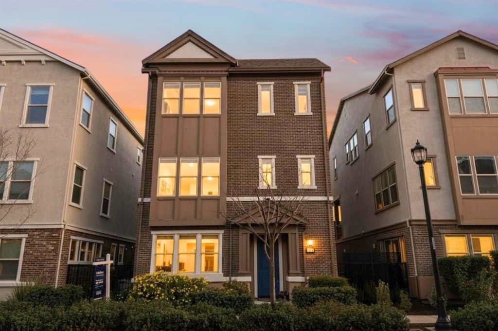 1360 Brookline Loop, Pleasanton, CA 94566