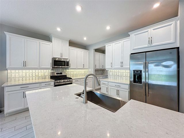 2697 HILLTOP ROAD, Clermont, FL 34711