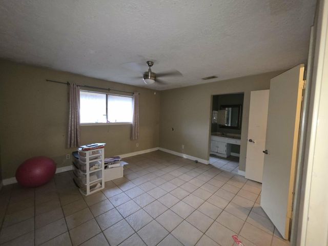 16210 Summer Dew Lane, Houston, TX 77095