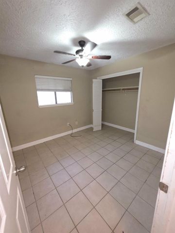 16210 Summer Dew Lane, Houston, TX 77095