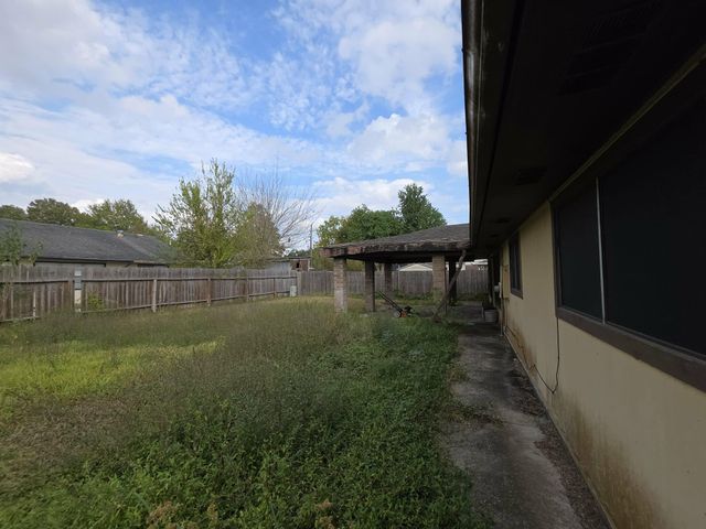 16210 Summer Dew Lane, Houston, TX 77095