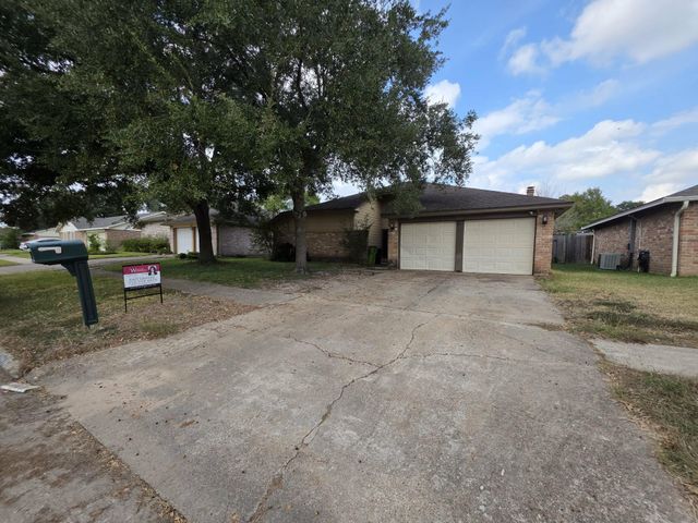 16210 Summer Dew Lane, Houston, TX 77095