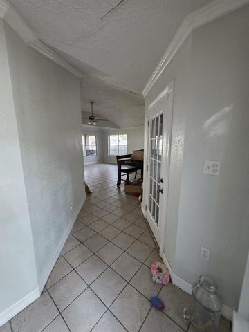 16210 Summer Dew Lane, Houston, TX 77095