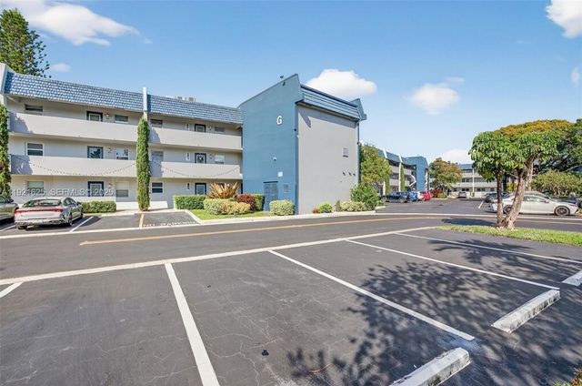 7817 Golf Cir Dr 301, Margate, FL 33063