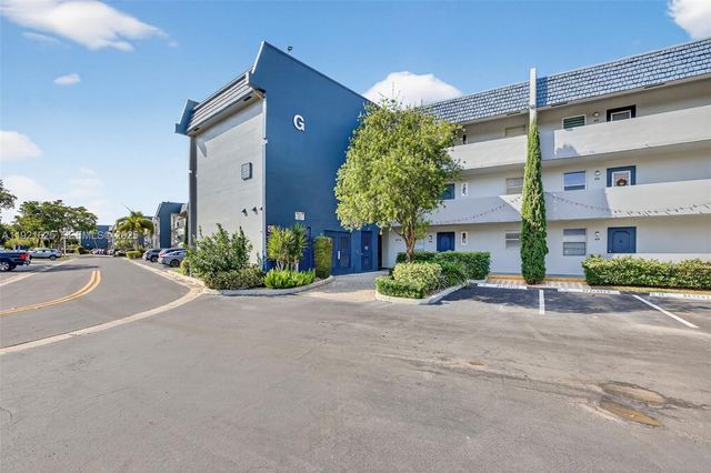 7817 Golf Cir Dr 301, Margate, FL 33063