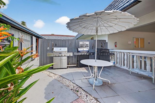 7817 Golf Cir Dr 301, Margate, FL 33063