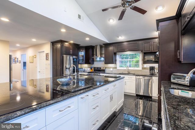 7908 IVY LN, Baltimore, MD 21208