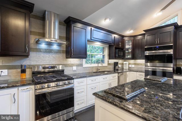 7908 IVY LN, Baltimore, MD 21208
