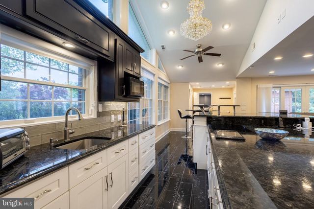 7908 IVY LN, Baltimore, MD 21208