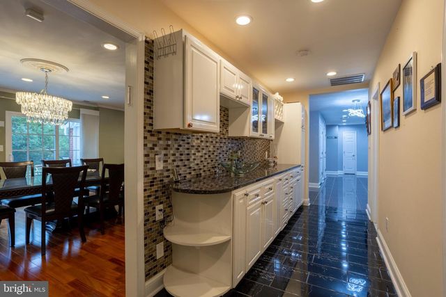 7908 IVY LN, Baltimore, MD 21208