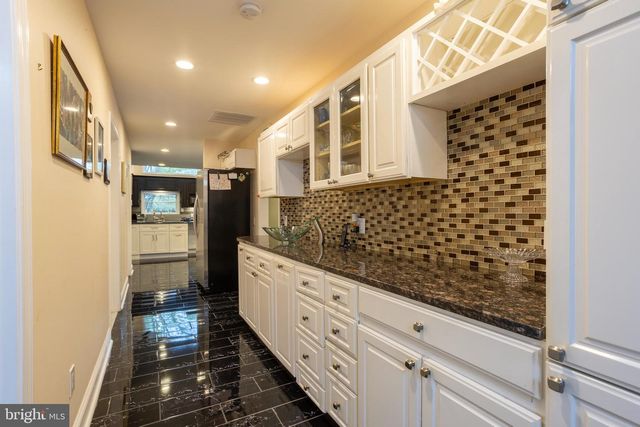 7908 IVY LN, Baltimore, MD 21208