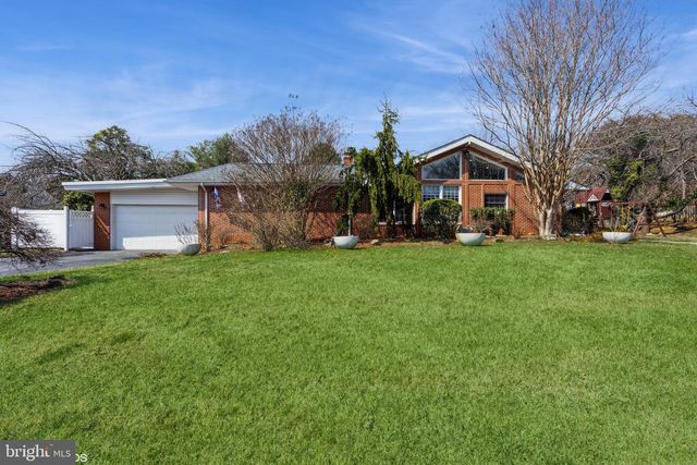 7908 IVY LN, Baltimore, MD 21208