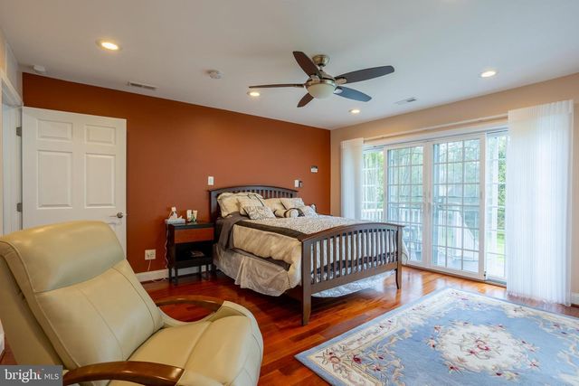 7908 IVY LN, Baltimore, MD 21208
