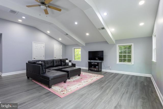 7908 IVY LN, Baltimore, MD 21208