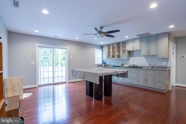 7908 IVY LN, Baltimore, MD 21208