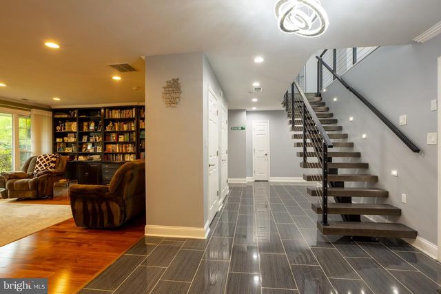 7908 IVY LN, Baltimore, MD 21208
