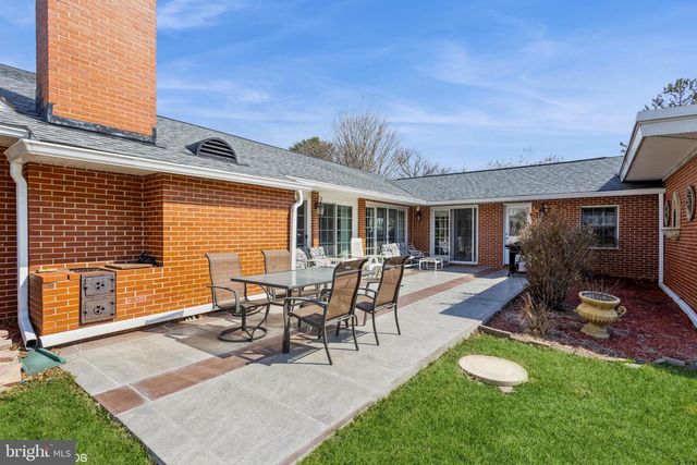 7908 IVY LN, Baltimore, MD 21208