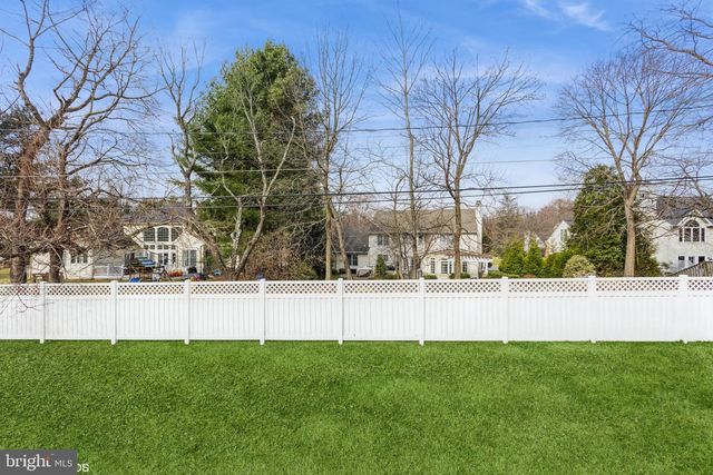 7908 IVY LN, Baltimore, MD 21208