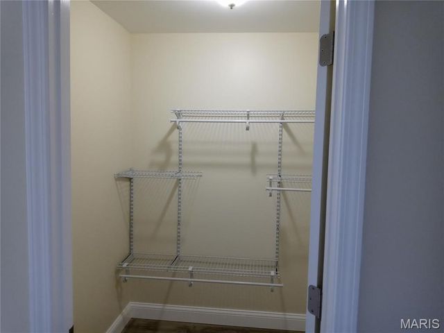 613 S Florissant Road 102, Ferguson, MO 63135