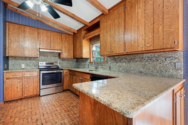 1471 County Road 219, Gainesville, TX 76240