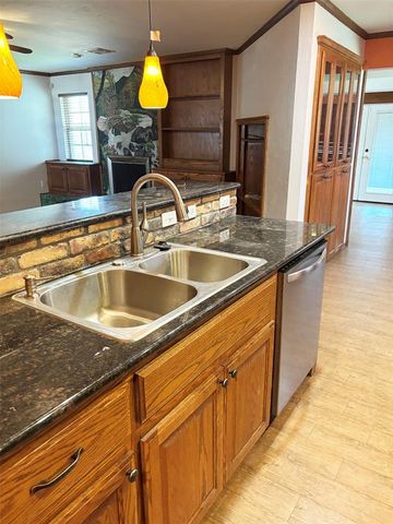 1004 N Eunice Avenue, Newcastle, OK 73065