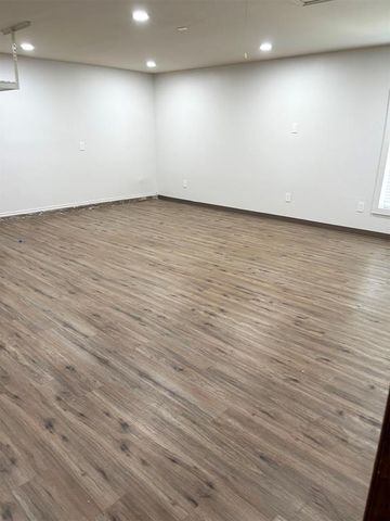 1004 N Eunice Avenue, Newcastle, OK 73065