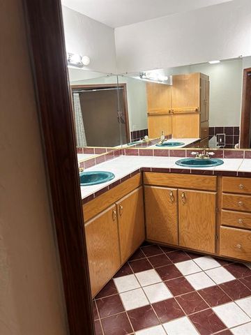 1004 N Eunice Avenue, Newcastle, OK 73065