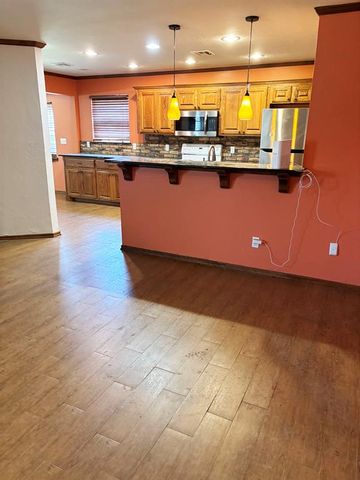 1004 N Eunice Avenue, Newcastle, OK 73065