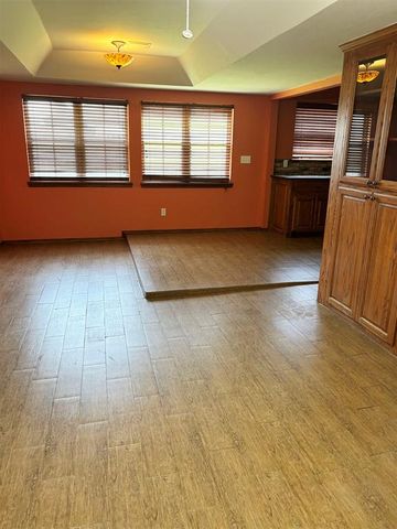 1004 N Eunice Avenue, Newcastle, OK 73065