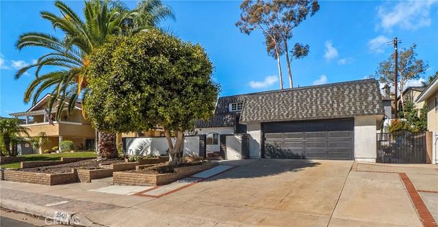 25421 Adriana, Mission Viejo, CA 92691
