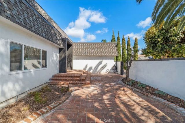 25421 Adriana, Mission Viejo, CA 92691