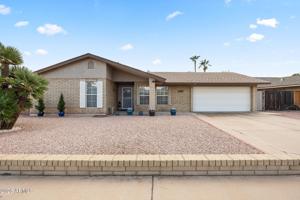 1427 W PLANA Avenue, Mesa, AZ 85202 — exterior