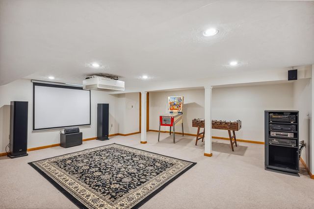 8136 KENNEDY Road, Blacklick, OH 43004