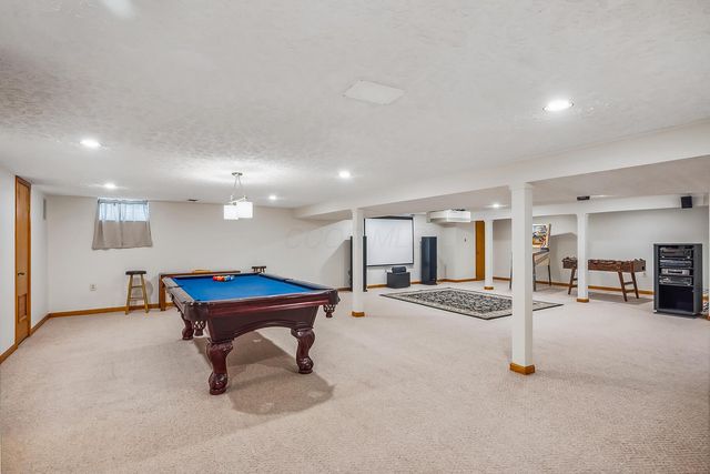 8136 KENNEDY Road, Blacklick, OH 43004